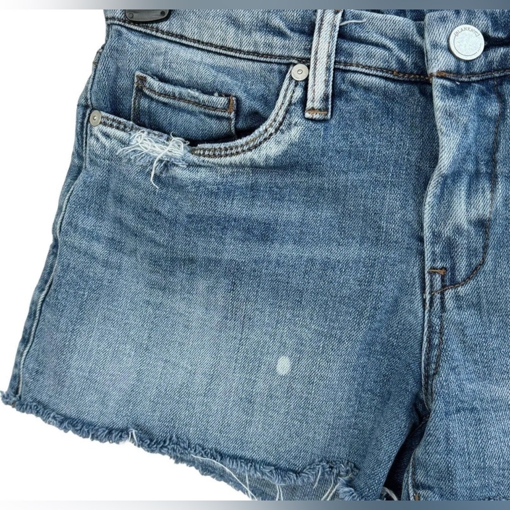 🚨HP MAY4🚨 BLANKNYC  LittleQueenie Whiskered Distressed Zip-Fly SHORTS SIZE 25 - Picture 2 of 8